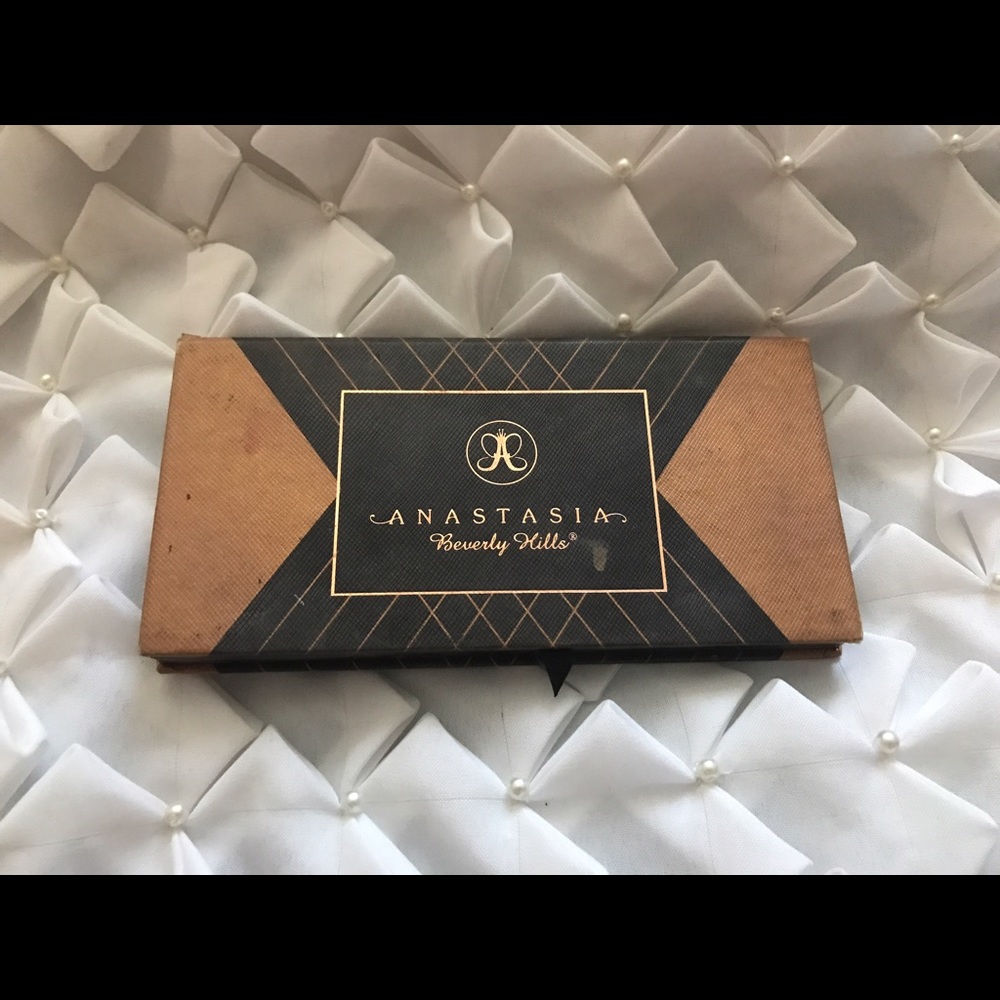 ABH Shadow Couture Palette