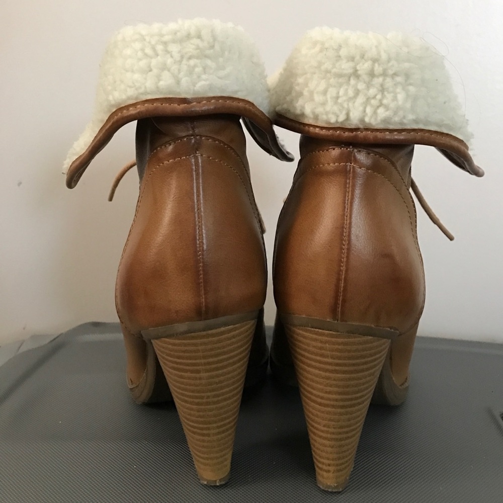 Tan boots - Picture 3 of 3