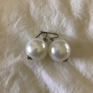 Silver giant pearls