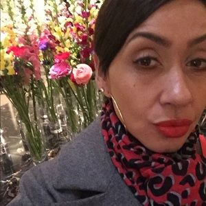 Meet your Posher, Kisha