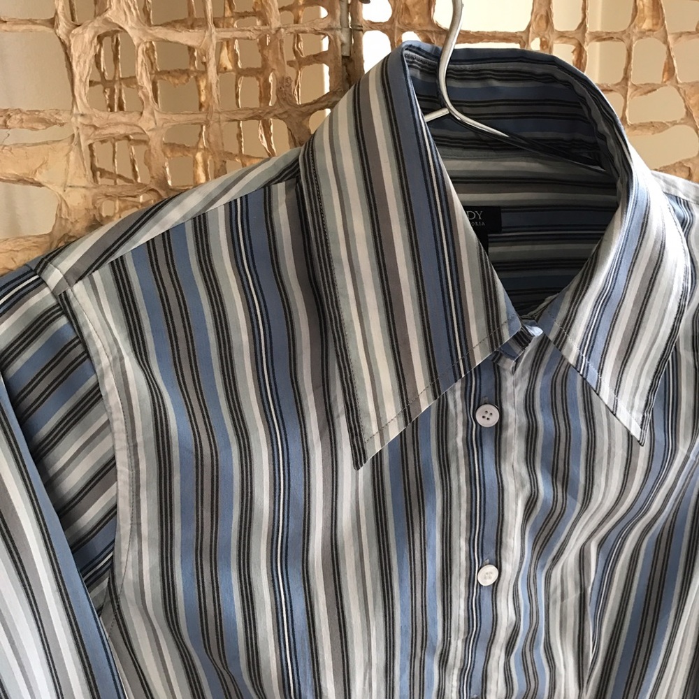 Express Pinstripe Dress Shirt Bodysuit - Size M 💋 - Picture 3 of 3
