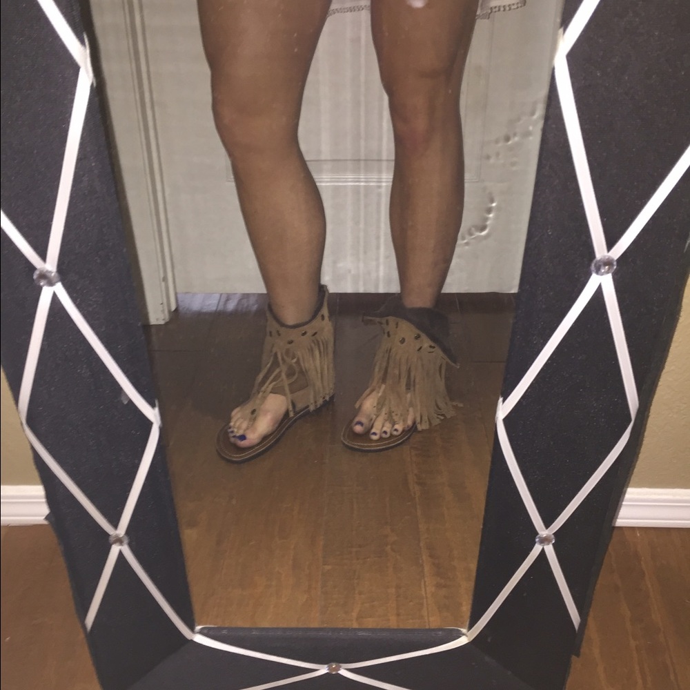 Koolaburra Fringe Sandals