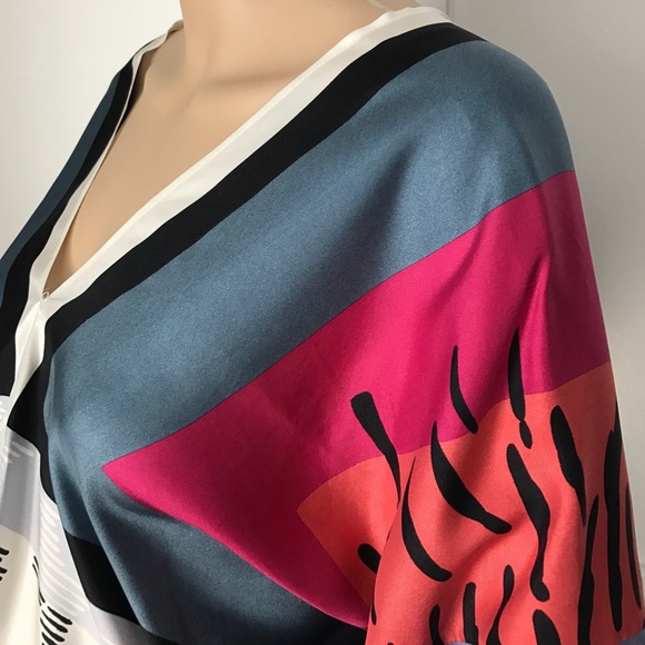 Tailor Made V neck short sleeves Top Size M - Picture 2 of 7