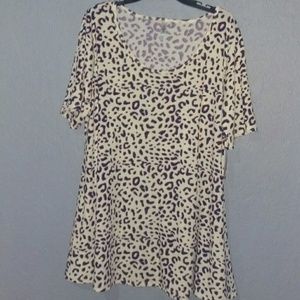 BNWT LuLaRoe Perfect Tee