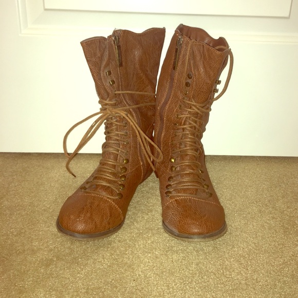 Combat boots - Picture 1 of 2