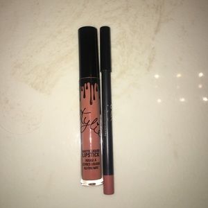 Kylie Jenner lip kit "Dirty Peach"