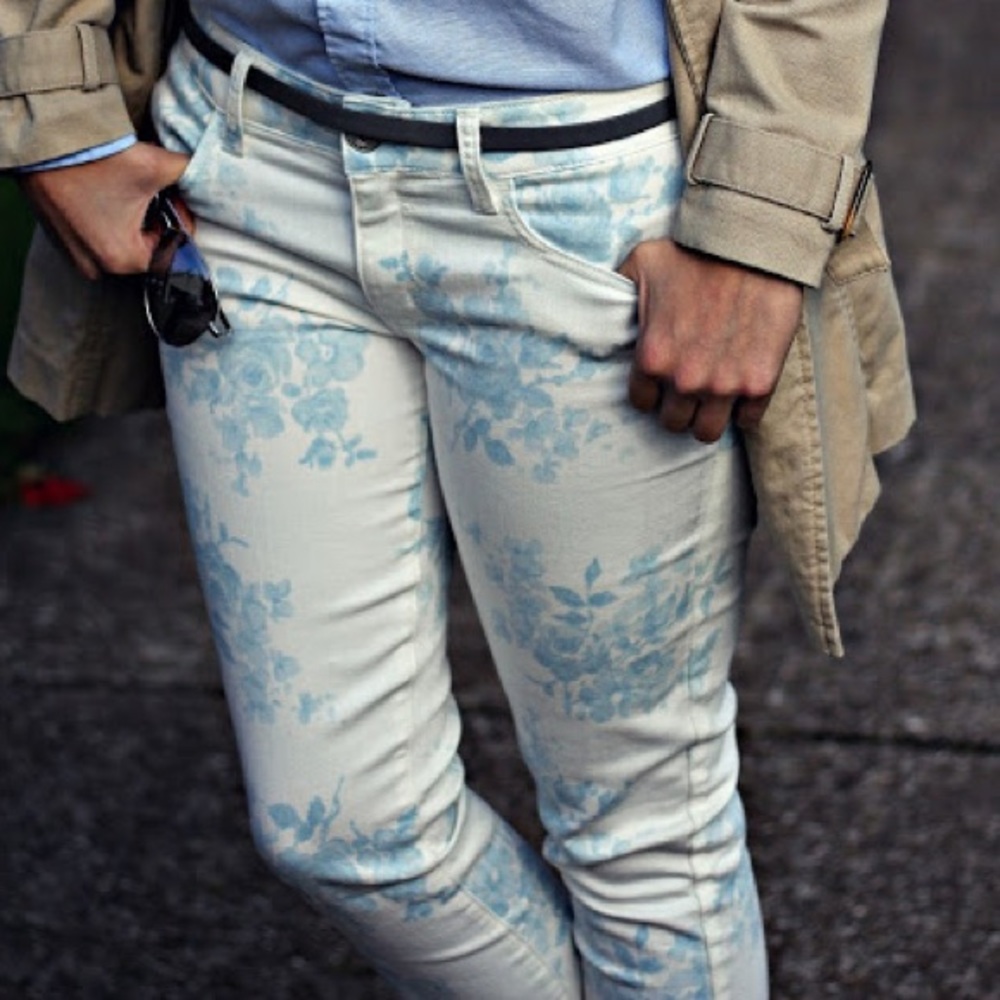 American Eagle Outfitters Jegging Floral Jeans