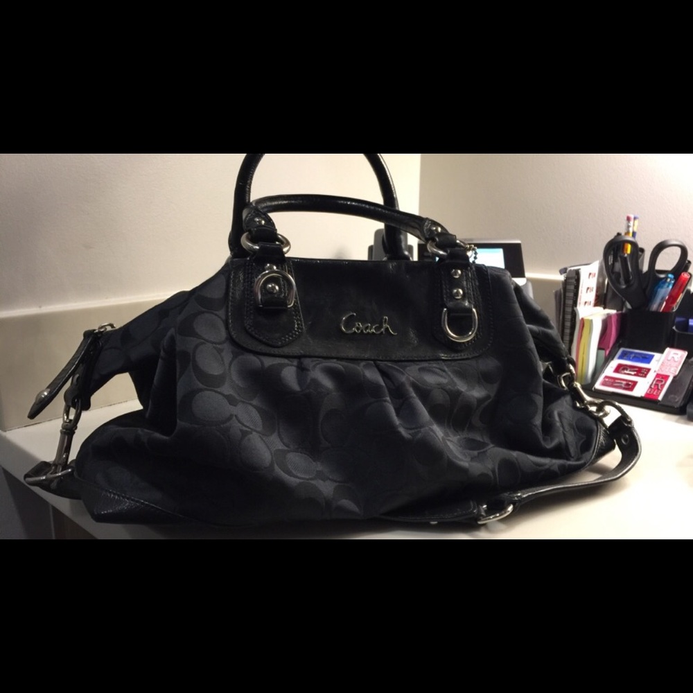 Coach Handbag ***AUTHENTIC***