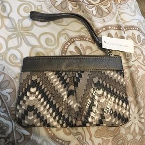 New york and co wristlet