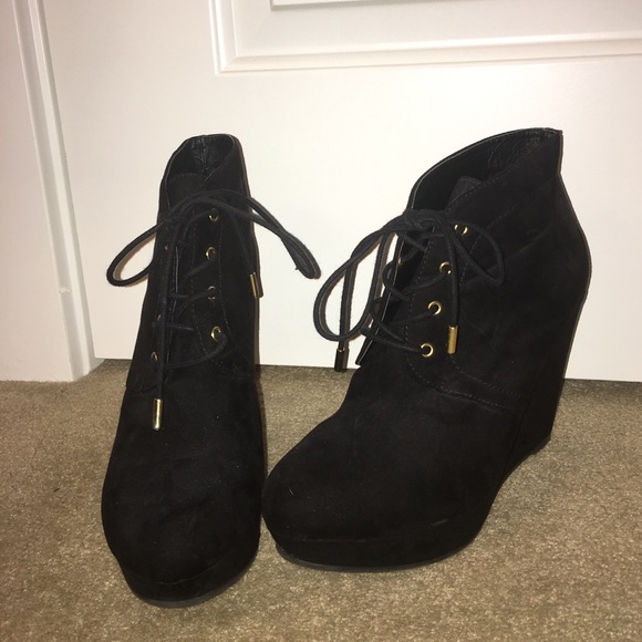 Black wedges - Picture 1 of 2