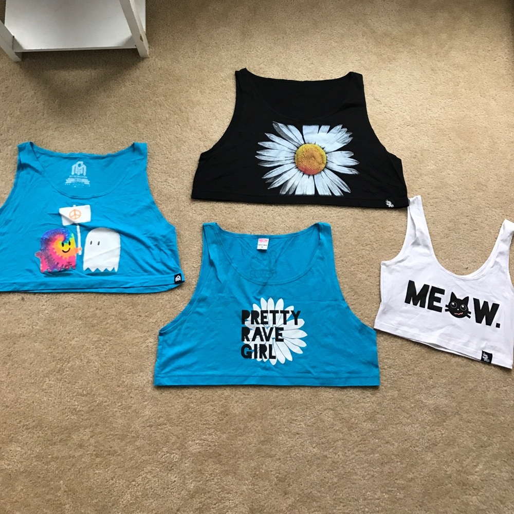 Lot of iHeartRaves/IntoTheAM Crop Tops 4 Size S/M