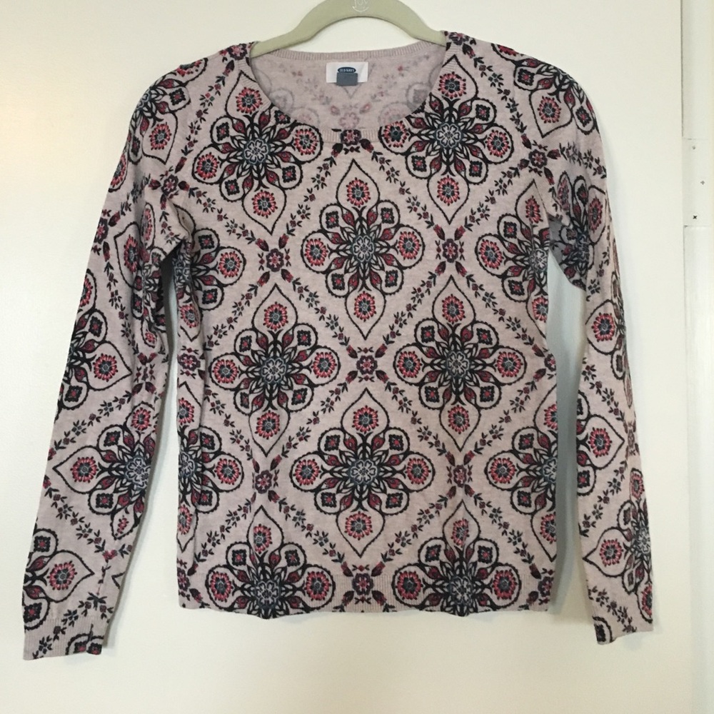 Fitted sweater