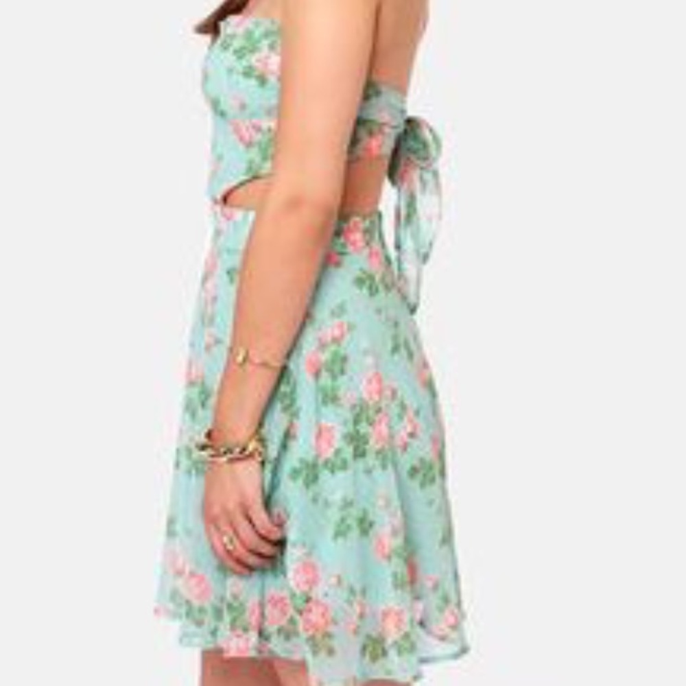 Lulus blue floral strapless tie-back dress