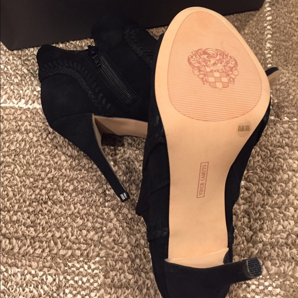 Vince Camuto peep toe shootie braided suede bootie - Picture 6 of 6