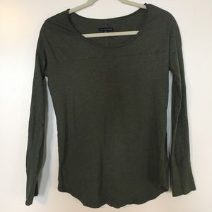 America Eagle scoop neck olive green comfy shirt