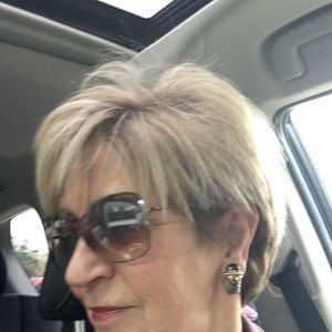 Meet your Posher, Debbie