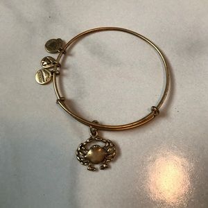 alex and ani crab bracelet in gold