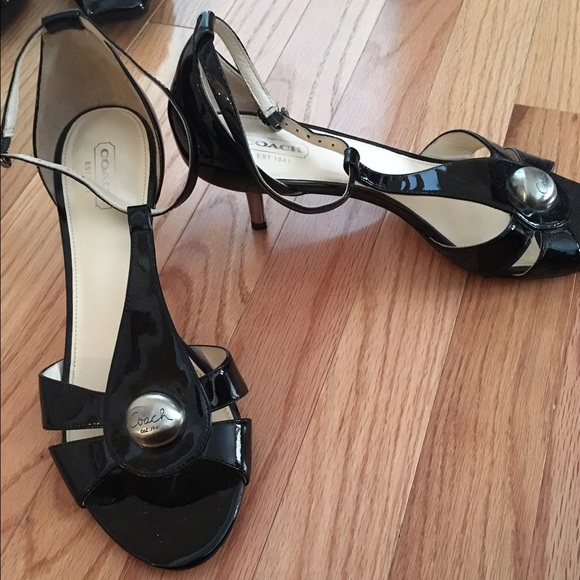 Coach heels - Picture 2 of 2