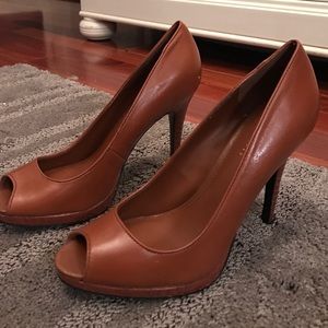 Ralph Lauren peep toe Pump