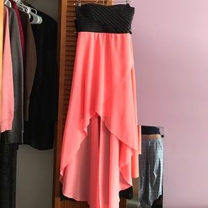 A strapless hi-low dress