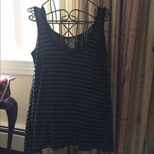 28 77 tank top