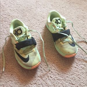 KD Nikes (Kevin Durant) boys sneakers