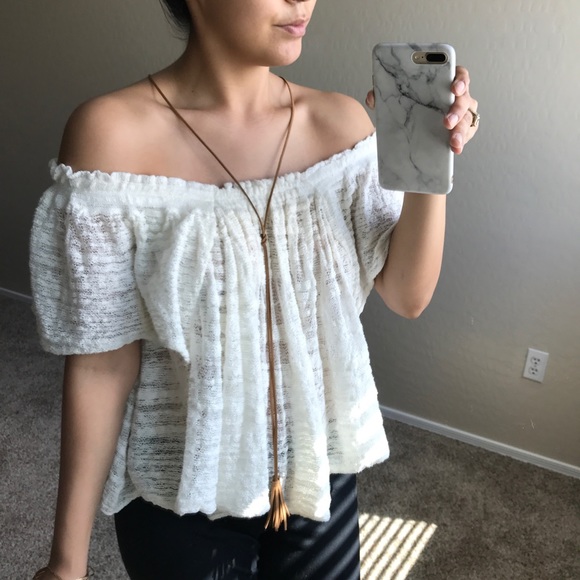 • Free People Off the Shoulders Top • - Picture 6 of 7