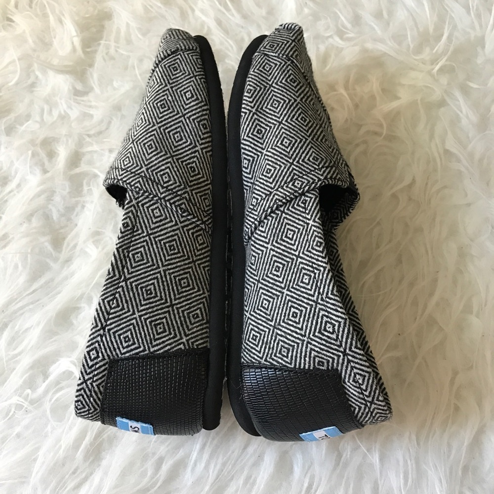 NIB Toms classic print wool slip on shoes - Picture 2 of 6