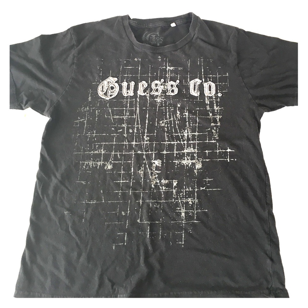 Previously loved black & grey print Guess T-shirt
