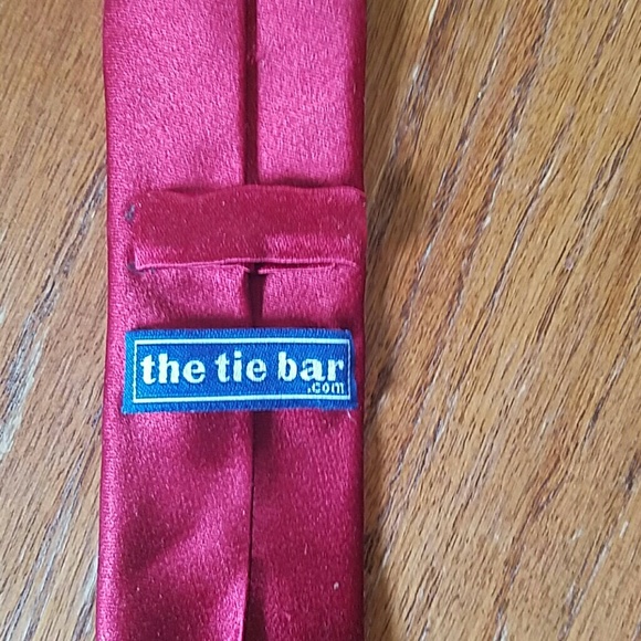 Thin Red Silky Tie - Picture 2 of 2