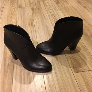 Vince Camuto Black Leather Bootie