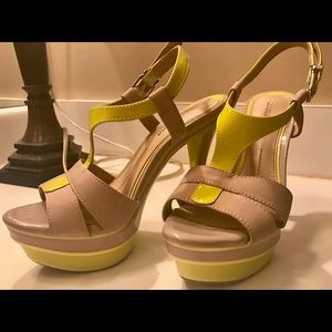 Gianni Bini Skye Platform high Heel Sandals