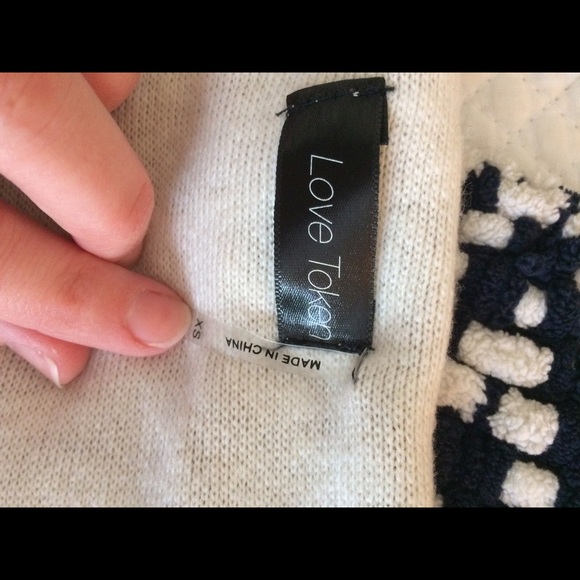 Nordstrom Brand Love Token Tan & Cream Sweater xs - Picture 3 of 4