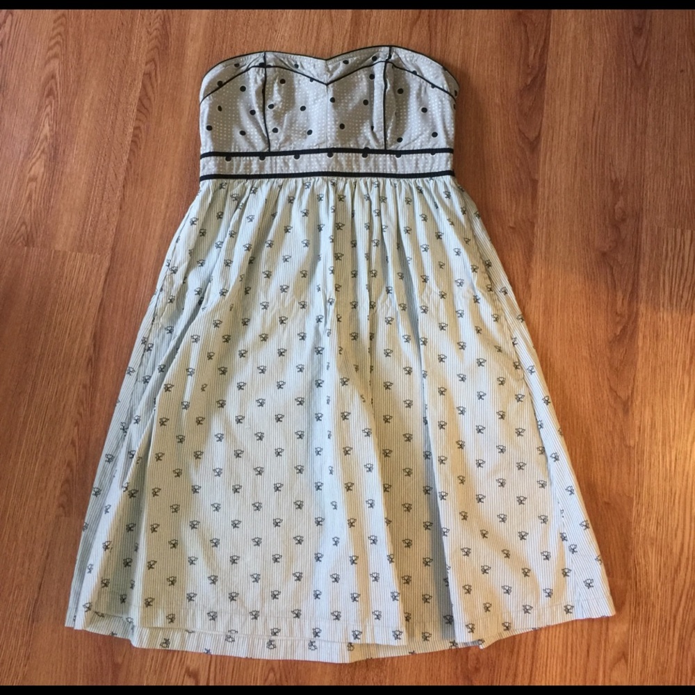 Urban Outfitters strapless dress