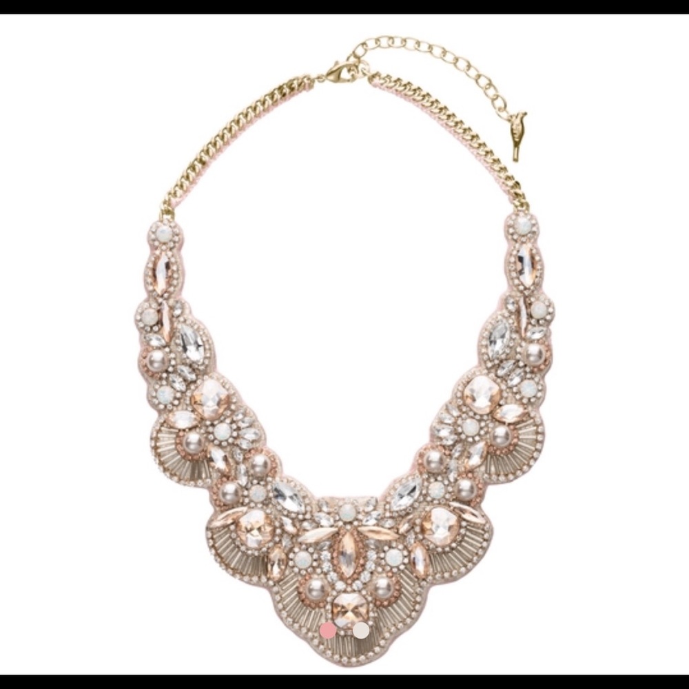 Brand New In Box Chloe and Isabel Necklace