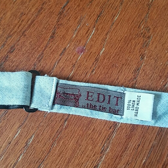 Light Blue Subtle Pattern Bowtie - Picture 2 of 4