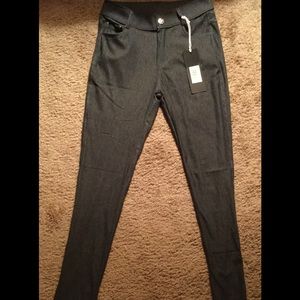 NWT grey/silver Jeggings