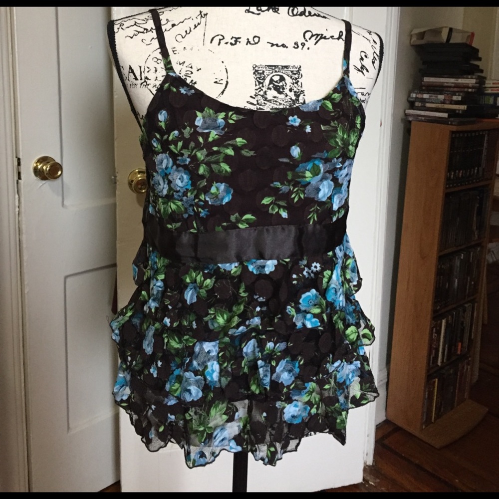 EUC INC flower 🌺 brown camisole