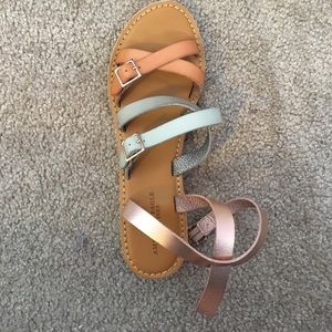 American Eagle Sandals