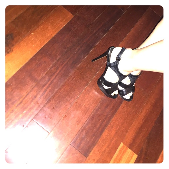 Coach open toe heels with 1 1/2" platform. - Picture 8 of 8