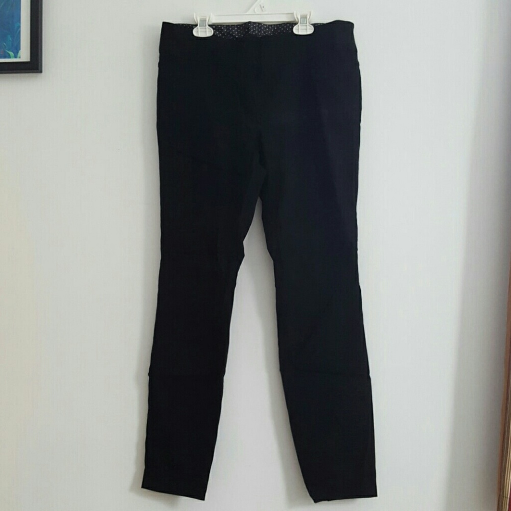 Black skinny pants