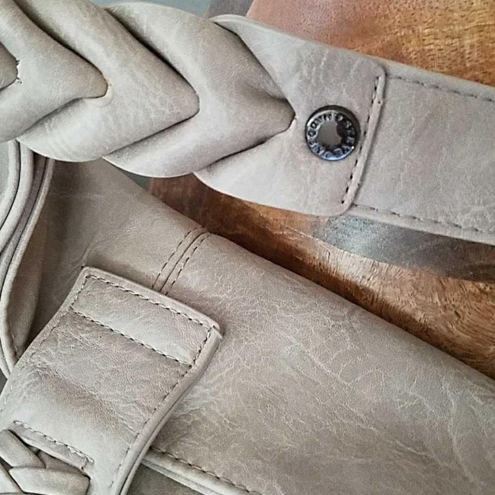 Steve Madden Hobo Shoulder Bag - Picture 6 of 6