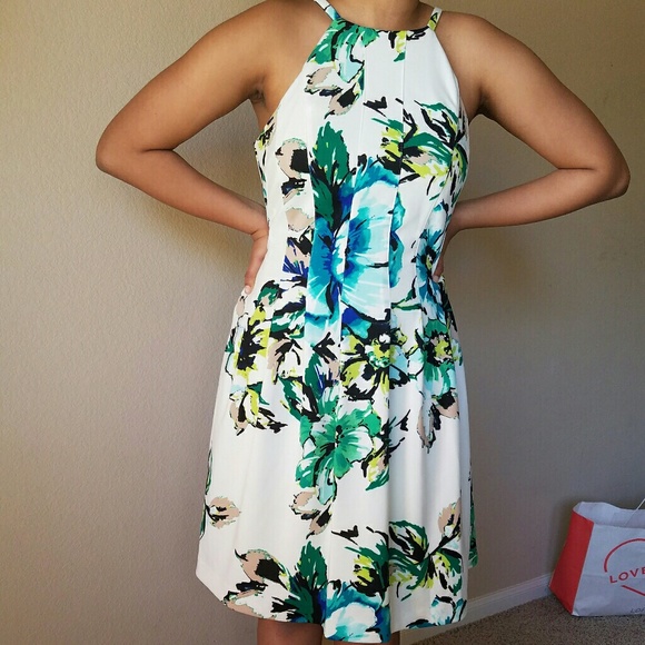 Floral summer dress - Picture 2 of 3