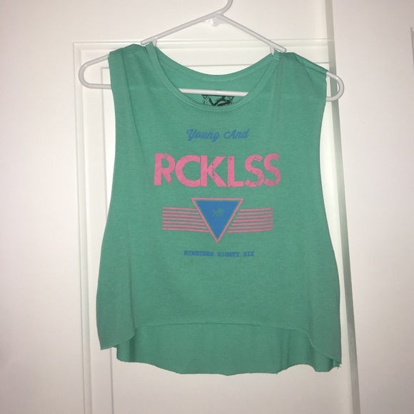 Crop top - Picture 2 of 3