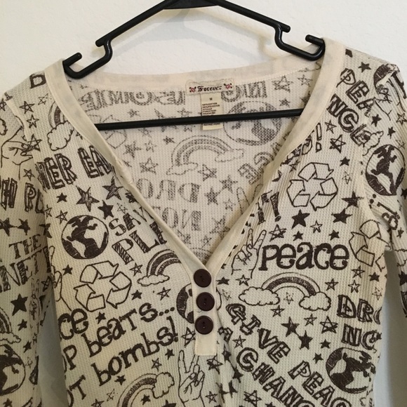 Ivory and brown graphic Henley - Picture 3 of 4