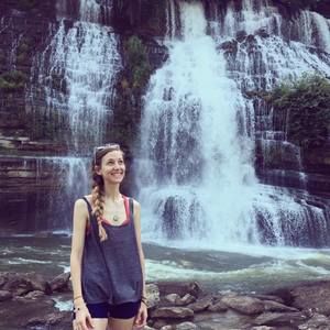 Meet your Posher, Crystal