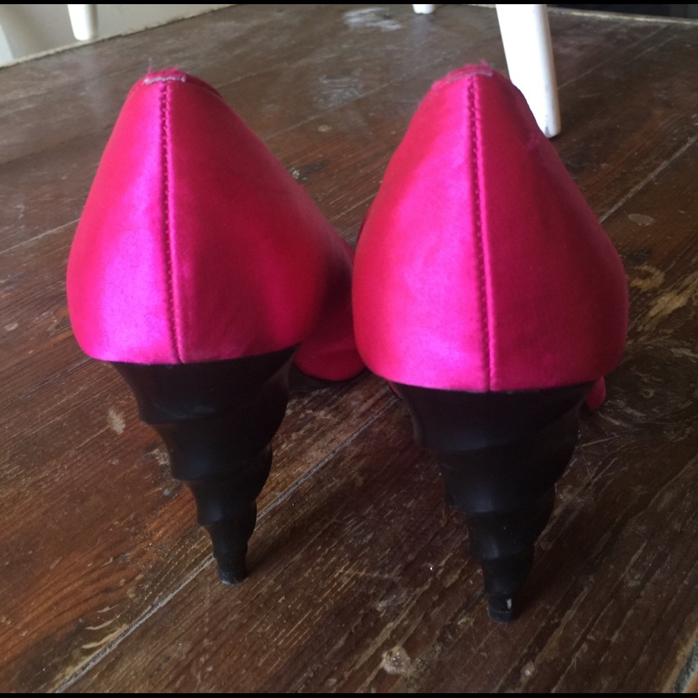 Shoes - Picture 2 of 4
