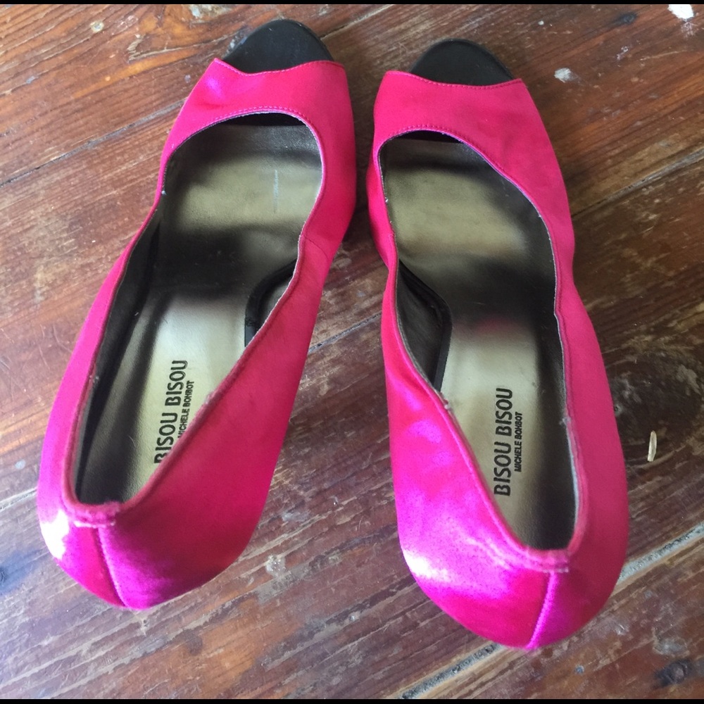 Shoes - Picture 4 of 4