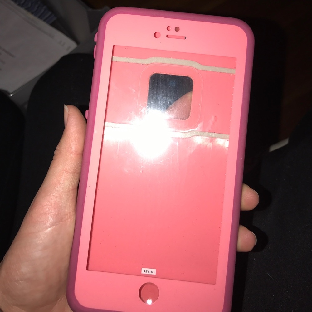 Phone case water/dirt/resistant proof