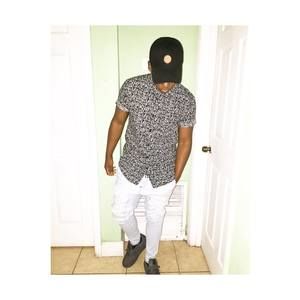 Meet your Posher, Alvaro